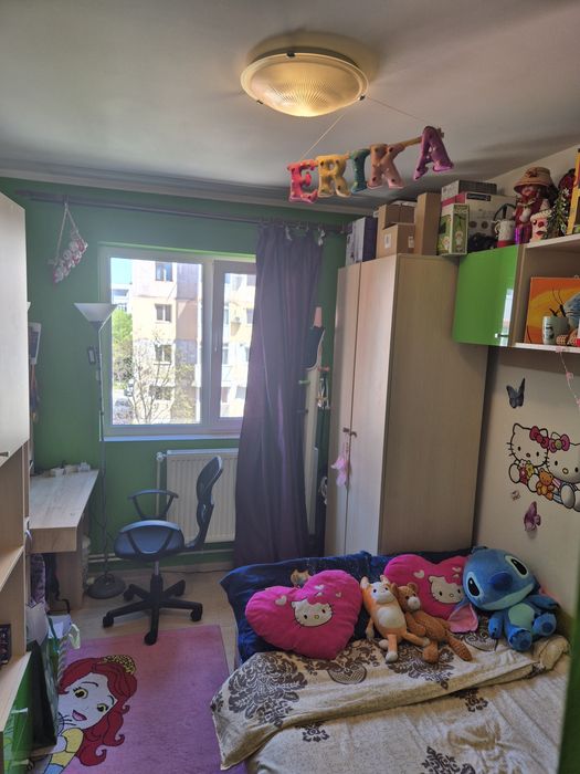 Vând apartament 3 camere Craiovita Nouă