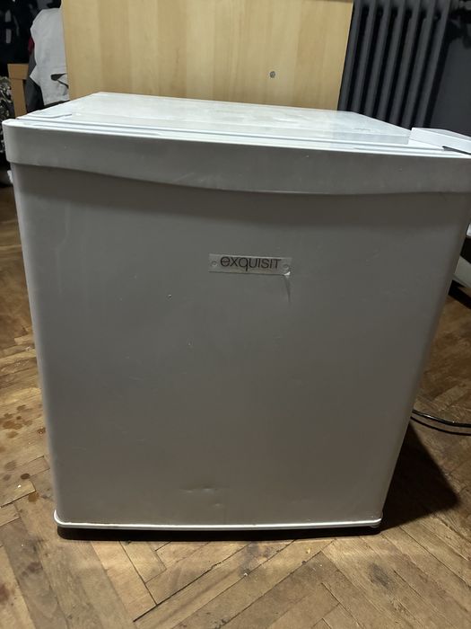 Frigider/mini bar