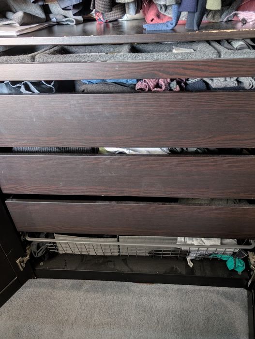 Обзавеждане за спалня ИКЕА легло с матрак и гардероб