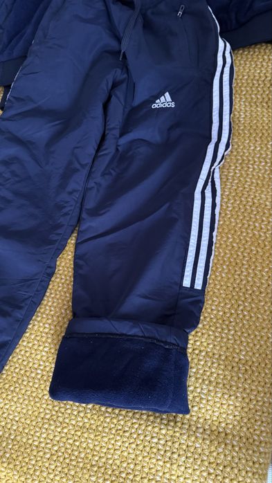 Продам спортивный костюм