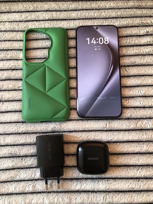 Възможен бартер/ Huawei pura 70 Ultra + Huawei Freebuds se 3