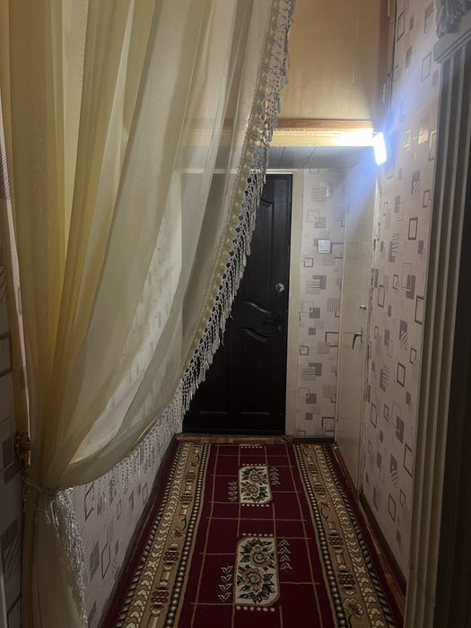 Ikki honali uy maktab orqada karzinka yaqin  bogcha bor