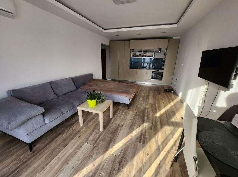 Дава се под наем Двустаен апартамент в Варна, Бриз - 68 кв.м за 650 € - Снимка #1