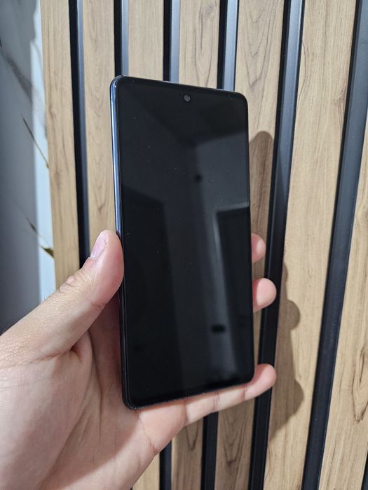 Продаю Samsung S20 FE