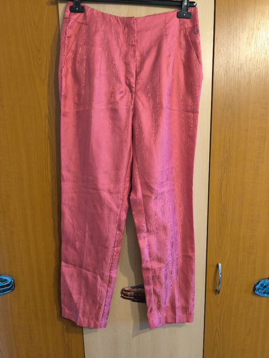 Pantaloni Tapered Melting Stockholm – Roz Satinat, Mărimea M