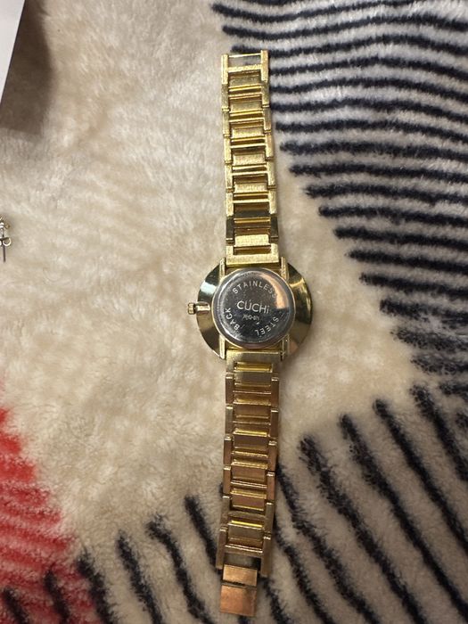 Ceas Dama Auriu, CUCHI Original