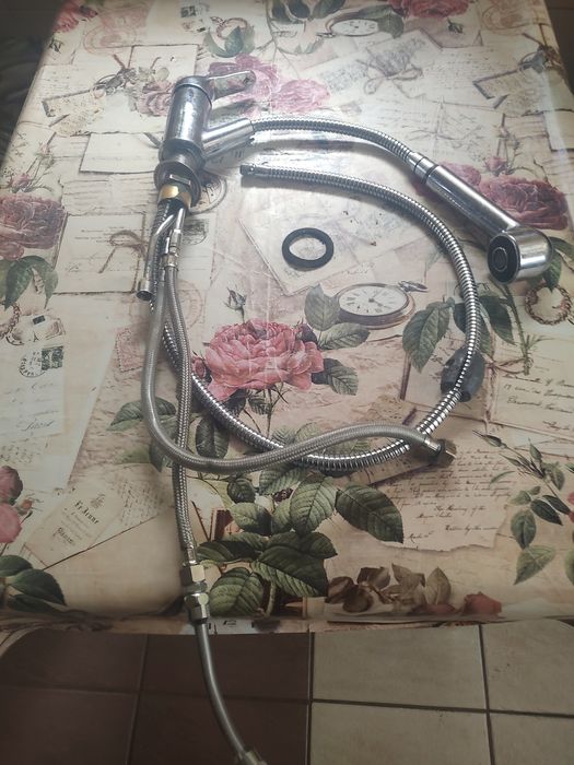 Vând baterie chiuveta cu extractor