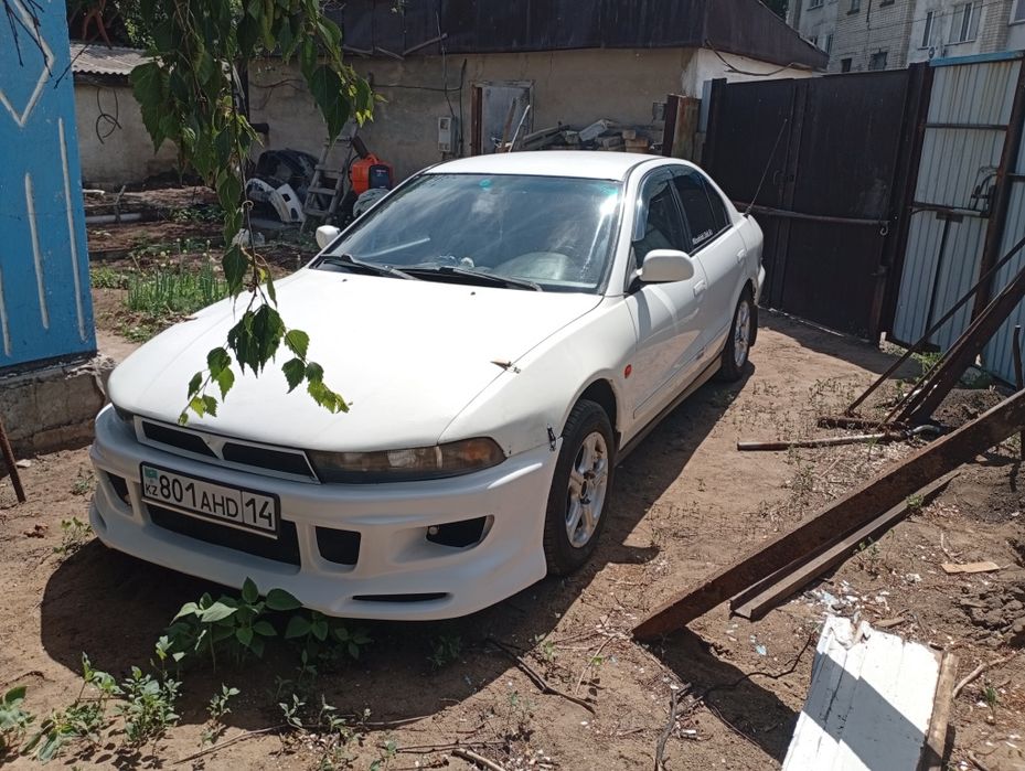 Продам авто Митсубиси галант8