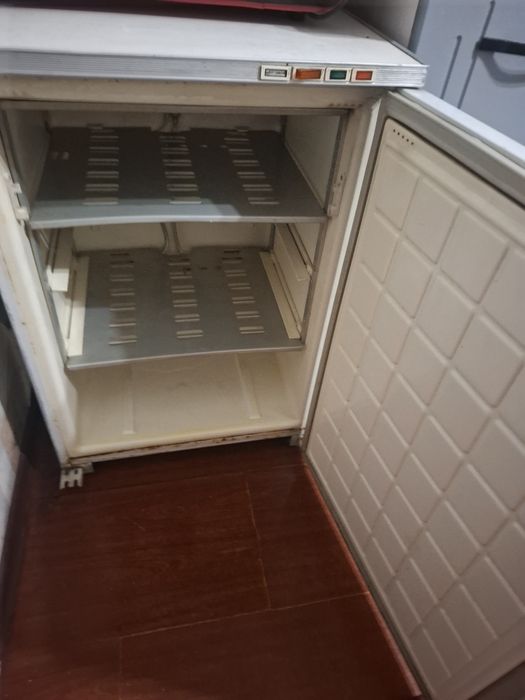 Морозильник Бирюса