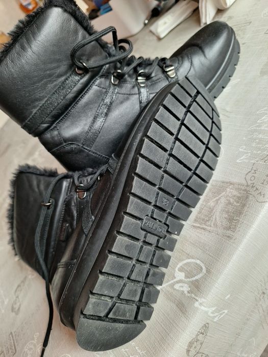 Продавам зимни обувки