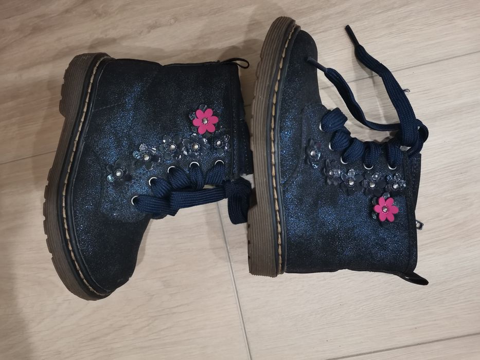 Обувки за момиче 22, 23, 24 размер