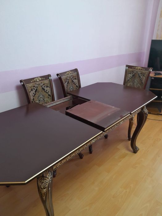 Шикарный стол + 8 стульев