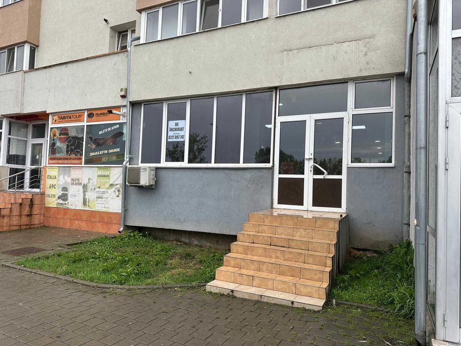 SPATIU COMERCIAL De Vanzare cu Chirias
