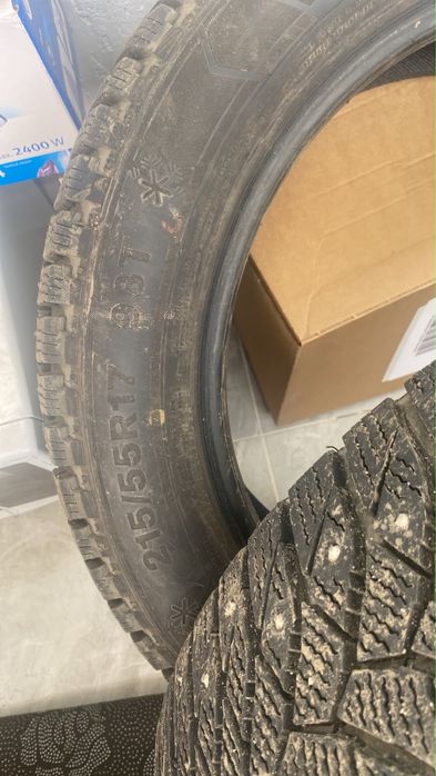 Зимние шины с шипами 215/55 R17