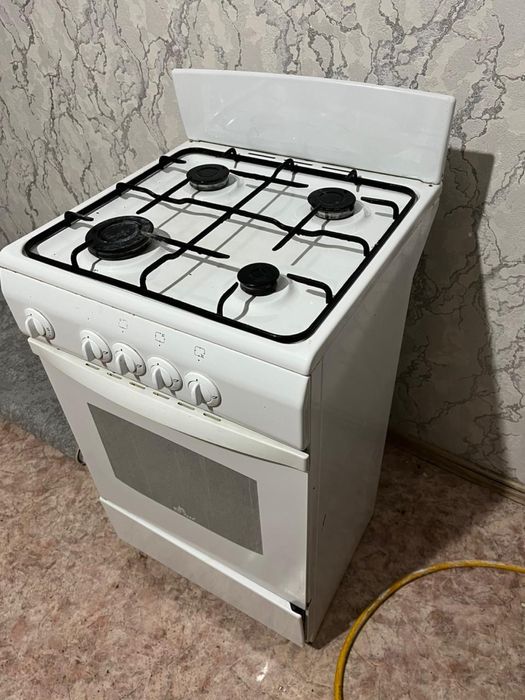 Продам газовую плиту