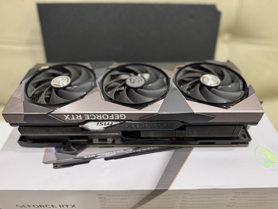 GeForse RTX 4090 Suprim