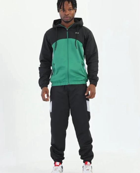 Спортивные костюмы Lacoste