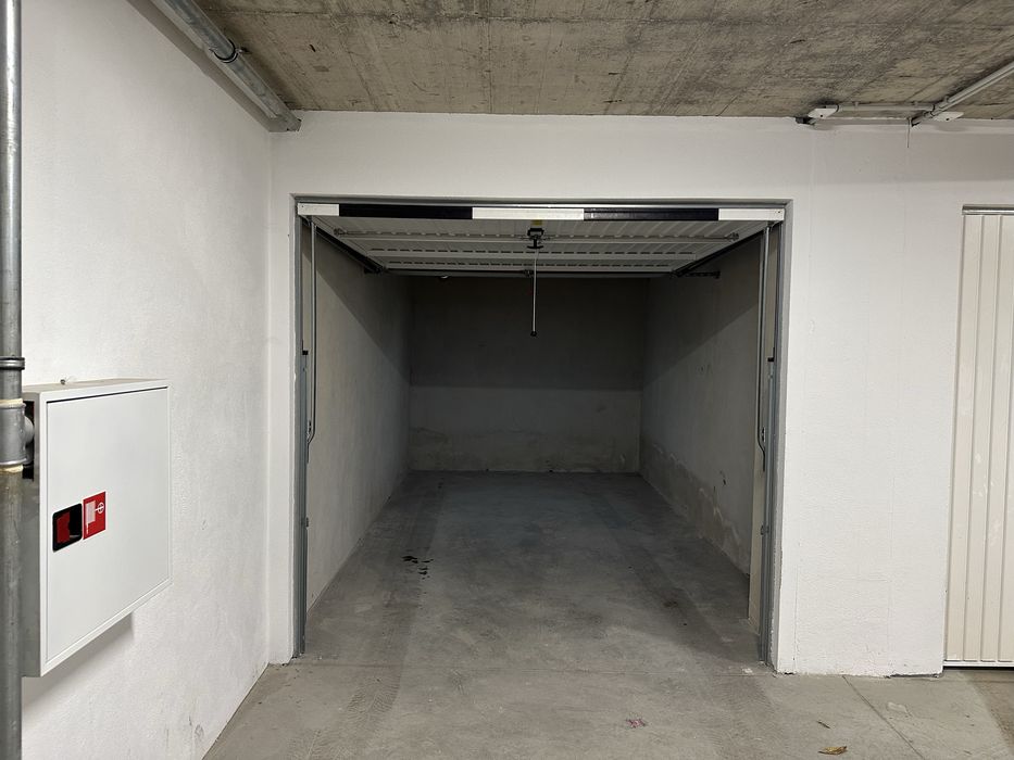 Дава се под наем Гараж / Паркомясто в София, Мусагеница - 16 кв.м за 153 € - Снимка #1