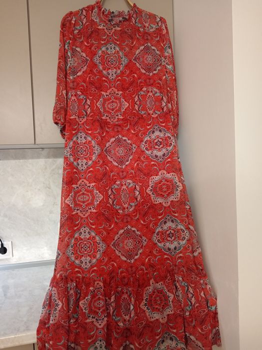 Продаю нарядные платья