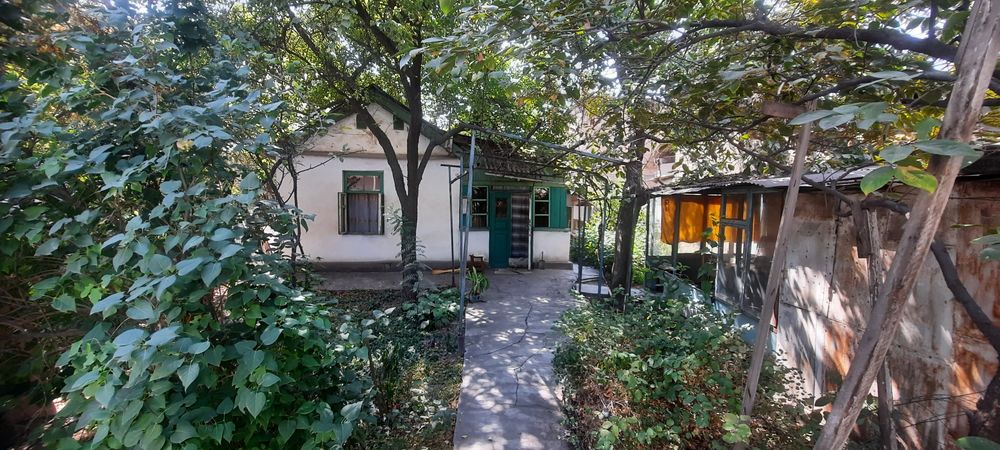 Uy sotiladi yer hisobida 3.4 sotix