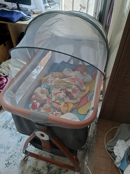 Продам детскую кроватку