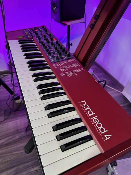 Clavia Nord Lead 4  stare f buna!