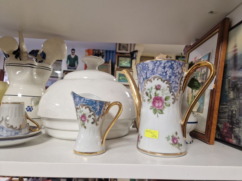 Разпродажба кани и супници