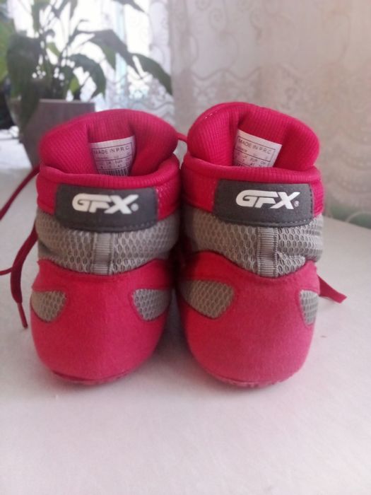 срочно продам борцовки GFX