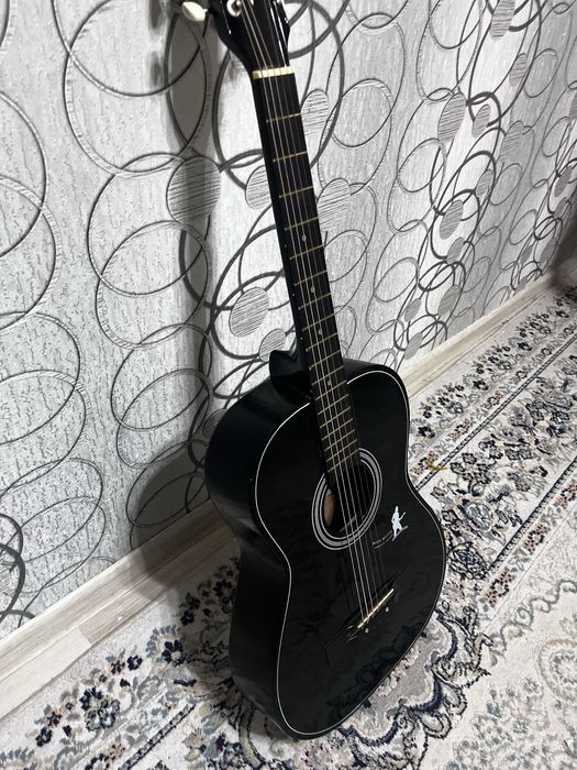 Продаю гитару 38 размер бу