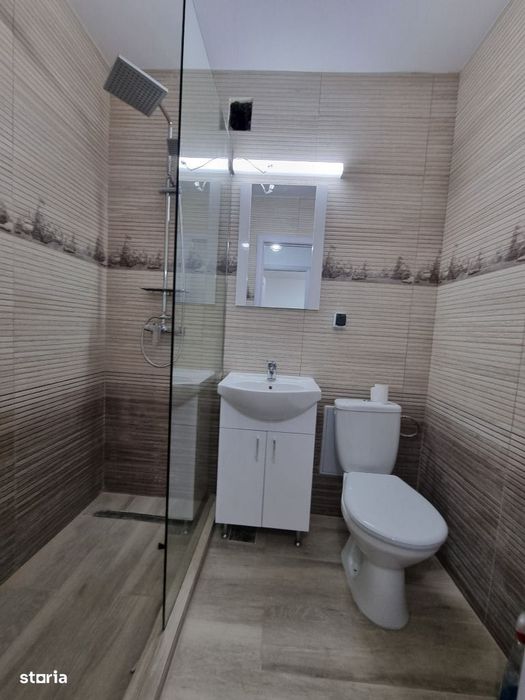 Apartament cu 3 camere de inchiriat in zona Piata Resita