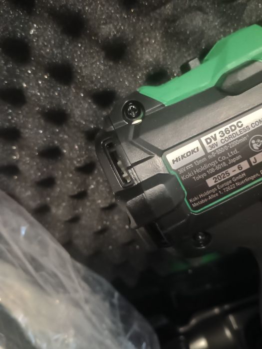 Filetanta hikoki dv36dc. Noua. Cutie , baterie și incarcator multivolt