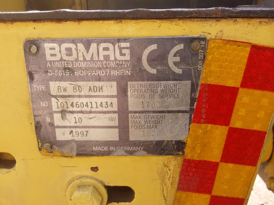 Продается BOMAG BW80AD