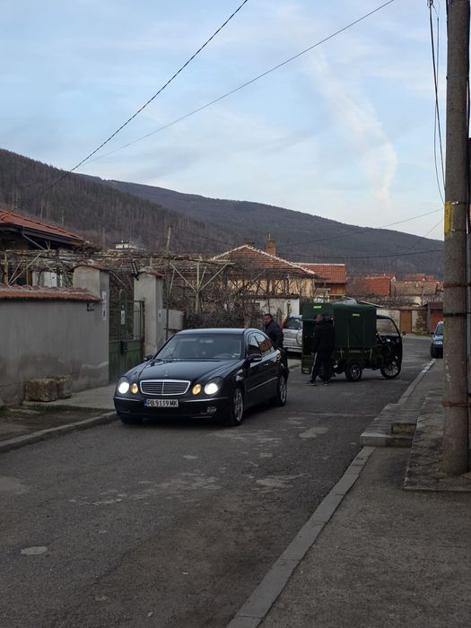 Mercedes E270 Avantgarde черен