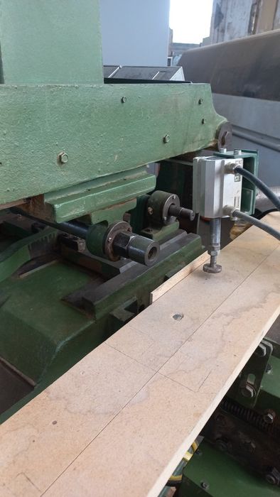 четири шпинделна  осцилираща машина -ITALY