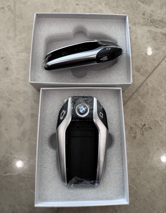 Cheie Smart cu LCD și Tauch-Screen Bmw - Audi - Mercedes -Vw - Volvo - Ford Originale nu Fake !! Programarea cheii gratuită !!! Trimit oriunde în Țară