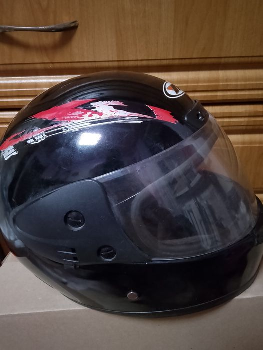 Продам мото -шлем