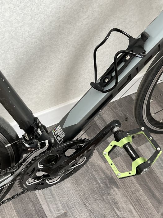 Шоссейный велосипед Giant contend 3
