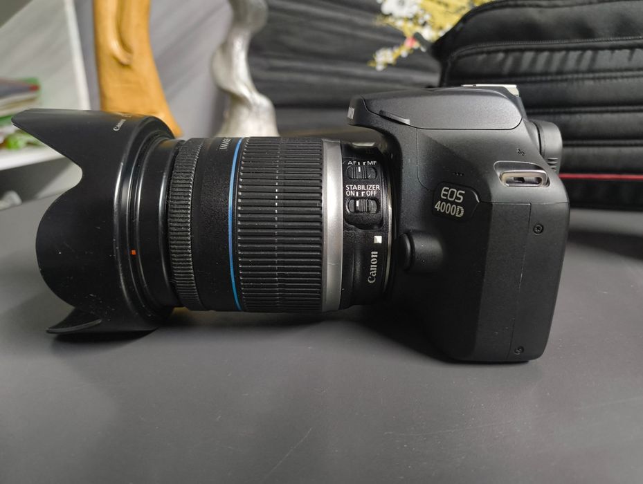 Camera Canon 4000D