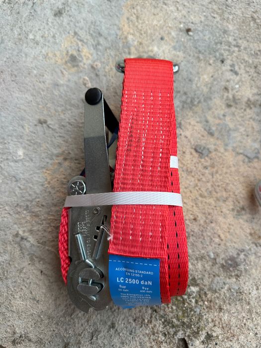 Колани с тресчотка