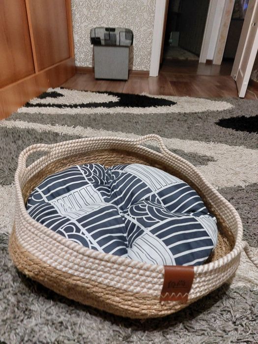 Лежанка для кошки