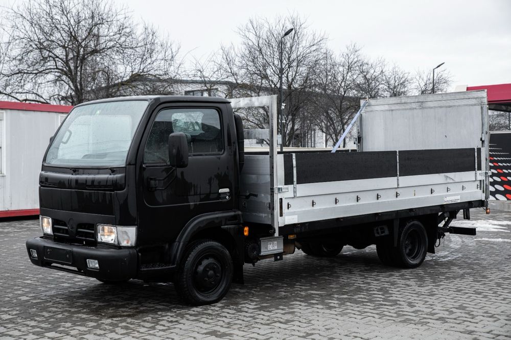Nissan Cabstar 2006  3.0 diesel clima !