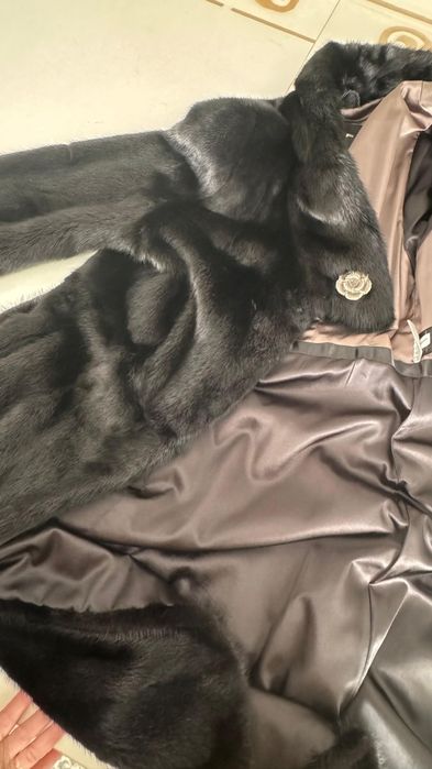 Продаю норковую шубу