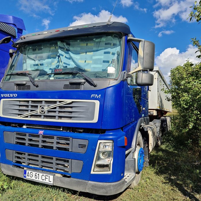 Vand  ansamblu basculabil Volvo si 2 semiremorci