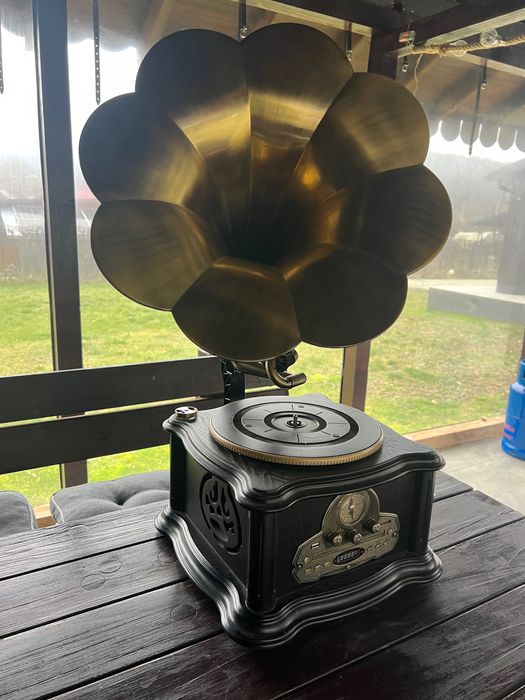 Gramofon model retro,fabricatie 2022