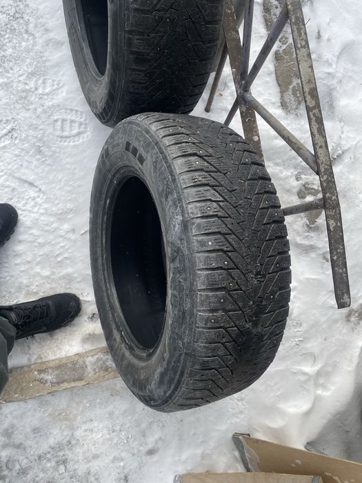 Продам зимнюю резину б/у