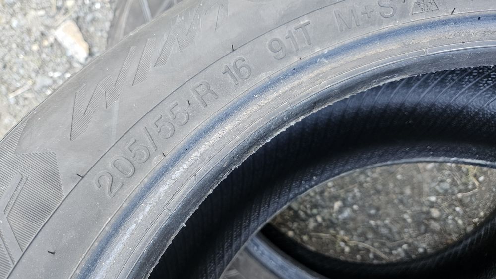 2бр гуми 205 55 16 дот 21 вредещайн vredestein