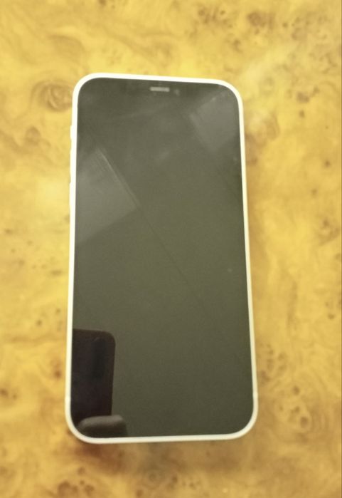 Айфон 12 сатылады