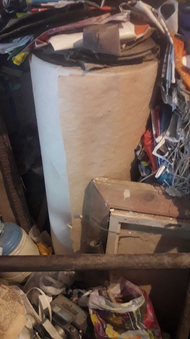 Копирка,пергамент.скрепки,кнопки.