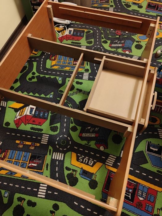 Дървен влак - писта в комплект с маса