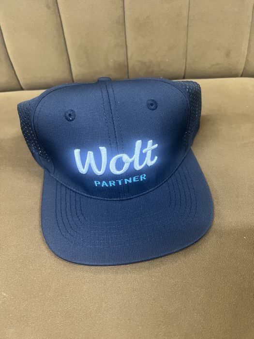 В продаже есть Сумки и одежда Wolt новые